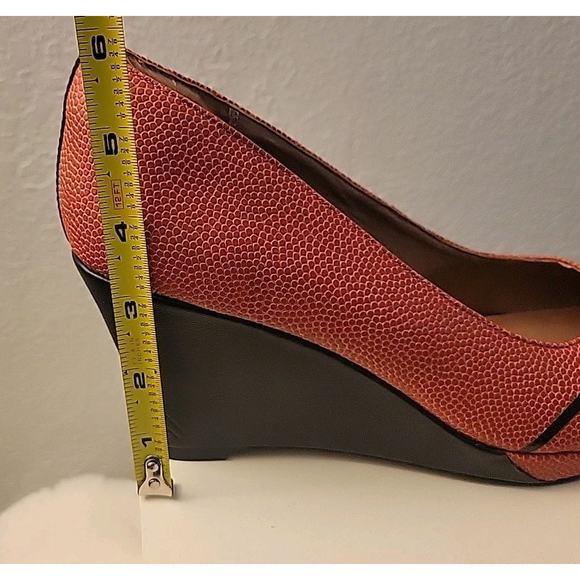 Charis & Doxa Basketball Wedges Womans Sz. 8 W Leather Real Basketball Material - Picture 10 of 11